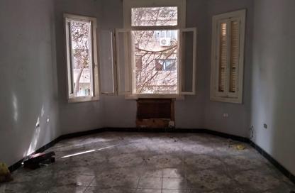 Apartment - 4 Bedrooms - 3 Bathrooms for sale in Ahmed Heshmat St. - Zamalek - Cairo Apartment - 4 Bedrooms - 3 Bathrooms for sale in Ahmed Heshmat St. - Zamalek - Cairo