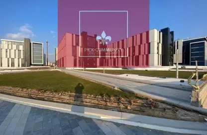 Office Space - 3 Bedrooms - 1 Bathroom for rent in Hyde Park - New Cairo City - Cairo