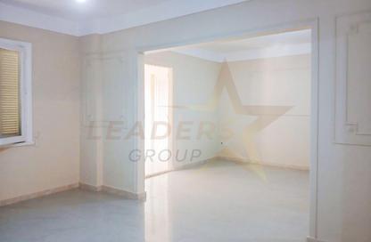 Apartment - 3 Bedrooms - 2 Bathrooms for rent in Abo Qir St. - Sporting - Hay Sharq - Alexandria Apartment - 3 Bedrooms - 2 Bathrooms for rent in Abo Qir St. - Sporting - Hay Sharq - Alexandria
