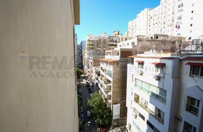 Apartment - 4 Bedrooms - 4 Bathrooms for sale in Laurent - Hay Sharq - Alexandria