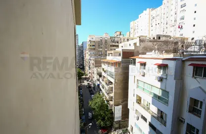 شقة - 4 غرف نوم - 4 حمامات للبيع في لوران - حي شرق - الاسكندرية