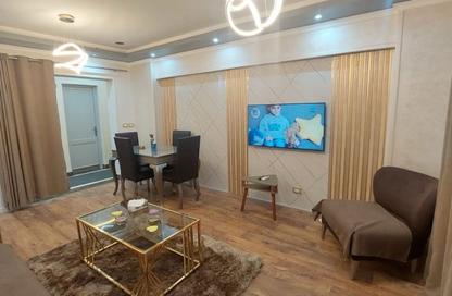 Apartment - 2 Bedrooms - 1 Bathroom for rent in El Rehab Extension - Al Rehab - New Cairo City - Cairo