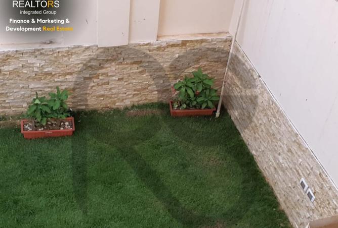 82100806 - Property Image 3
