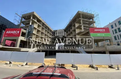 محل - استوديو - 1 حمام للبيع في ليفيلي مول - شارع التسعين الشمالي - التجمع الخامس - مدينة القاهرة الجديدة - القاهرة