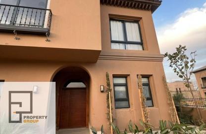 Townhouse - 3 - 3 for sale in Village West - Sheikh Zayed Compounds - Sheikh Zayed City - Giza