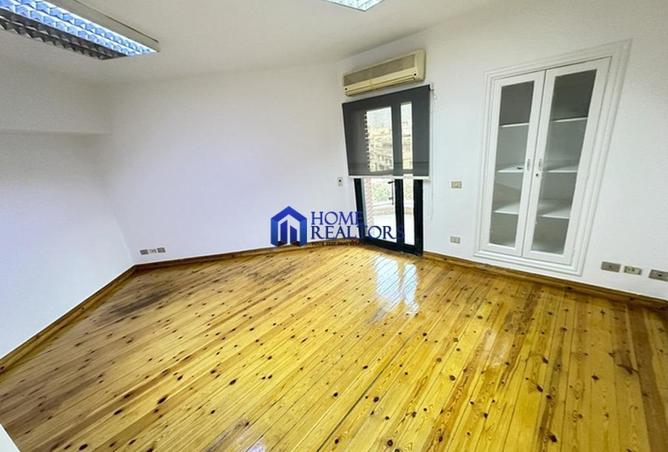 8369200 - Property Image 3