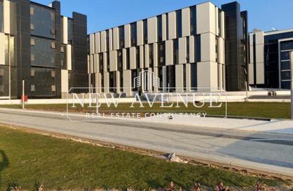 Office Space - 3 Bedrooms - 1 Bathroom for rent in Hyde Park Business District Mall - South Teseen St. - The 5th Settlement - New Cairo City - Cairo