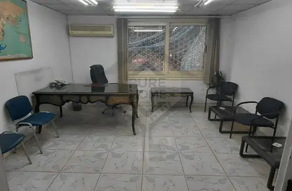 Office Space - 3 Bedrooms - 1 Bathroom for rent in Al Akid Mostafa Mohamed Tawfik St. - Ibrahimia - Hay Wasat - Alexandria