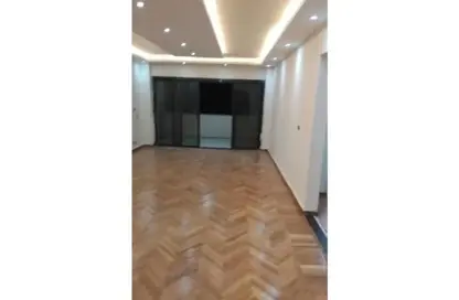 Office Space - 2 Bedrooms - 1 Bathroom for rent in Anwar Al Mufti St. - 1st Zone - Nasr City - Cairo Office Space - 2 Bedrooms - 1 Bathroom for rent in Anwar Al Mufti St. - 1st Zone - Nasr City - Cairo