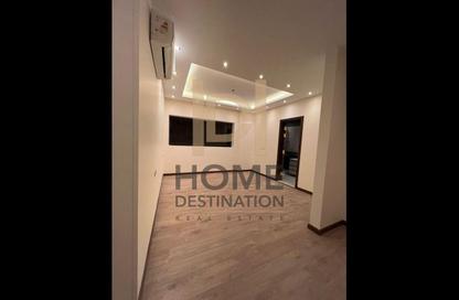 Apartment - 4 Bedrooms - 3 Bathrooms for rent in Lake View Residence - 5th Settlement Compounds - The 5th Settlement - New Cairo City - Cairo