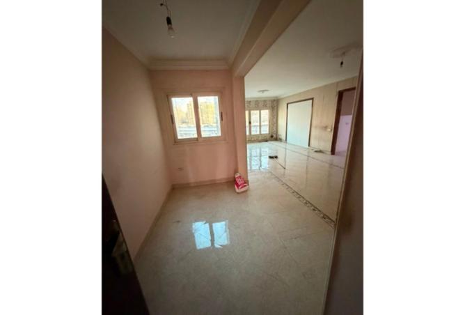99402886 - Property Main Image