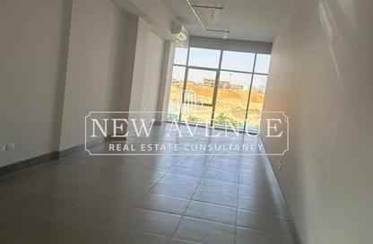 Office Space - 3 Bedrooms - 1 Bathroom for rent in The Waterway View - 90 Street - The 5th Settlement - New Cairo City - Cairo