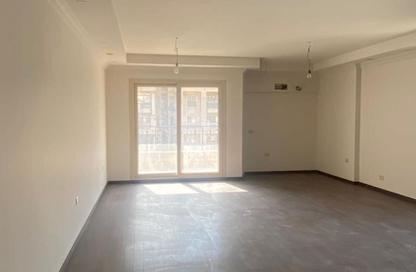 Apartment - 3 - 2 for sale in Mohamed Fawzy Moaz St. - Smouha - Hay Sharq - Alexandria