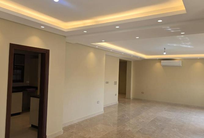 74052476 - Property Image 3