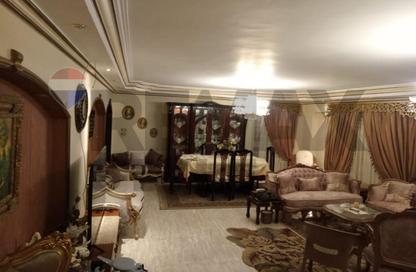 Apartment - 3 Bedrooms - 2 Bathrooms for sale in Gesr Al Suez St. - Roxy - Heliopolis - Masr El Gedida - Cairo