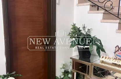 فيلا - 3 غرف نوم - 3 حمامات للبيع في بارك سايد الشروق - معادى فيو - كمبوندات الشروق - مدينة الشروق - القاهرة