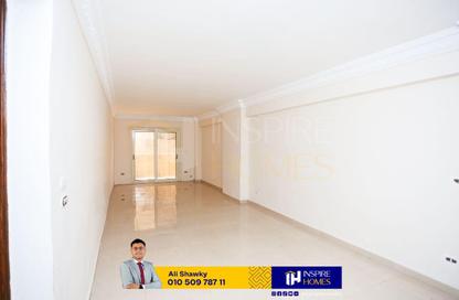 Apartment - 3 Bedrooms - 2 Bathrooms for sale in Sporting - Hay Sharq - Alexandria