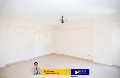 Apartment - 3 Bedrooms - 2 Bathrooms for sale in Sporting - Hay Sharq - Alexandria Apartment - 3 Bedrooms - 2 Bathrooms for sale in Sporting - Hay Sharq - Alexandria