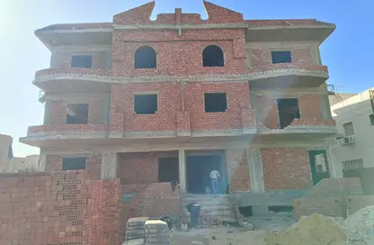 شقة - 3 غرف نوم - 2 حمامات للبيع في المجاورة الثانية - الحي الثالث غرب - مدينة الشروق - القاهرة