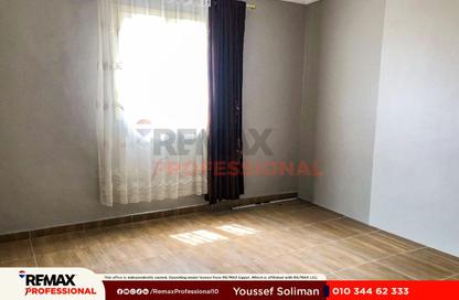 Apartment - 2 Bedrooms - 2 Bathrooms for sale in Moharam Bek St. - Moharam Bek - Hay Wasat - Alexandria
