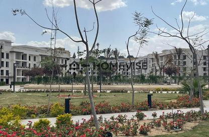 Apartment - 3 Bedrooms - 3 Bathrooms for sale in Nyoum Pyramids - Cairo Alexandria Desert Road - 6 October City - Giza