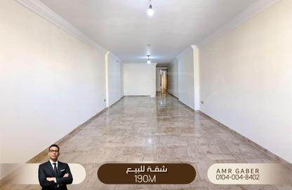 Apartment - 3 Bedrooms - 2 Bathrooms for sale in Abdel Moneim Al Dalel St. - Tharwat - Hay Sharq - Alexandria