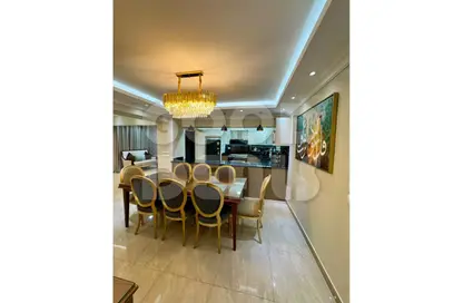 Apartment - 3 Bedrooms - 2 Bathrooms for sale in Gameat Al Dewal Al Arabeya St. - Mohandessin - Giza