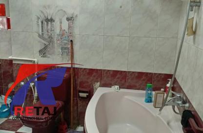 Apartment - 2 Bedrooms - 1 Bathroom for sale in Ibn Ketebaa St. - Al Hadiqah Al Dawliyah - 7th District - Nasr City - Cairo
