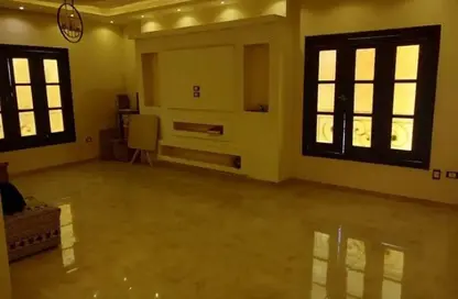 Apartment - 3 Bedrooms - 1 Bathroom for rent in Mohamed Naguib Axis - Abou El Houl - New Cairo City - Cairo Apartment - 3 Bedrooms - 1 Bathroom for rent in Mohamed Naguib Axis - Abou El Houl - New Cairo City - Cairo