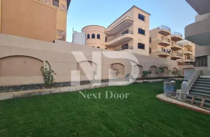 Apartment - 5 Bedrooms - 3 Bathrooms for sale in 2nd Neighborhood - 1st District East - Shorouk City - Cairo
