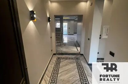 Villa - 5 Bedrooms - 5 Bathrooms for rent in Mivida - 5th Settlement Compounds - The 5th Settlement - New Cairo City - Cairo