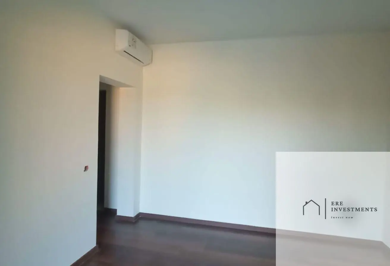98008676 - Property Main Image
