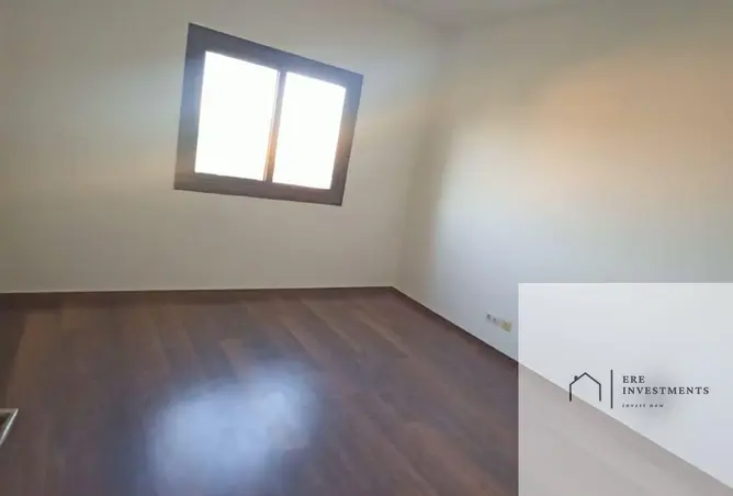 98008676 - Property Image 3