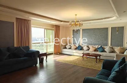 Apartment - 5 Bedrooms - 3 Bathrooms for sale in Cornish El Nile St. - Maadi - Hay El Maadi - Cairo