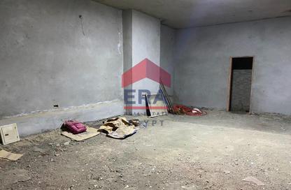 Shop - Studio - 1 Bathroom for sale in Zahraa Al Maadi St. - Degla - Hay El Maadi - Cairo