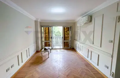 Apartment - 3 Bedrooms - 2 Bathrooms for sale in Omar Al Mokhtar St. - Janaklees - Hay Sharq - Alexandria