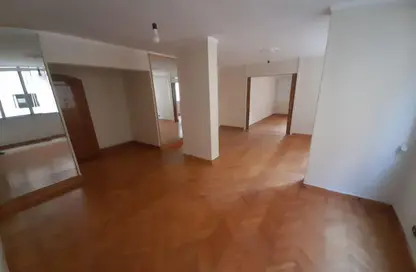 Apartment - 3 Bedrooms - 1 Bathroom for sale in Al Zahraa St. - Dokki - Giza Apartment - 3 Bedrooms - 1 Bathroom for sale in Al Zahraa St. - Dokki - Giza