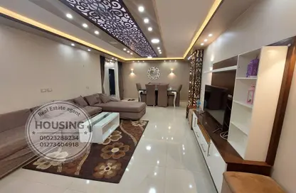 شقة - 2 غرف نوم - 2 حمامات للايجار في عمائر السرايا - الحي السابع - مدينة 6 أكتوبر - الجيزة