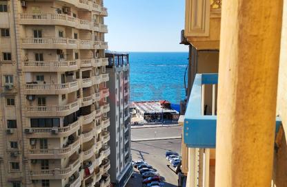 شقة - 3 غرف نوم - 1 حمام للبيع في شارع مسجد المندره - المندرة - حي ثان المنتزة - الاسكندرية