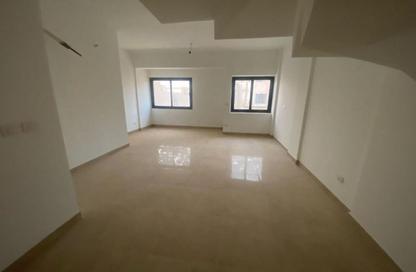 Penthouse - 3 Bedrooms - 3 Bathrooms for sale in Fifth Square - The 5th Settlement - New Cairo City - Cairo Penthouse - 3 Bedrooms - 3 Bathrooms for sale in Fifth Square - The 5th Settlement - New Cairo City - Cairo