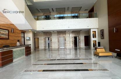 بناية كاملة - استوديو - 2 حمامات للايجار في شارع التسعين الجنوبي - التجمع الخامس - مدينة القاهرة الجديدة - القاهرة