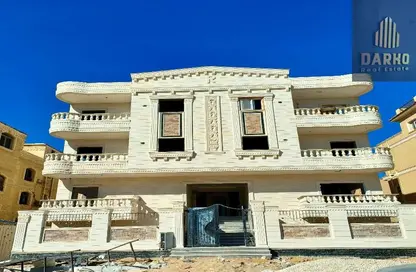 Apartment - 3 Bedrooms - 3 Bathrooms for sale in Street 102 - West Somid - 6 October City - Giza