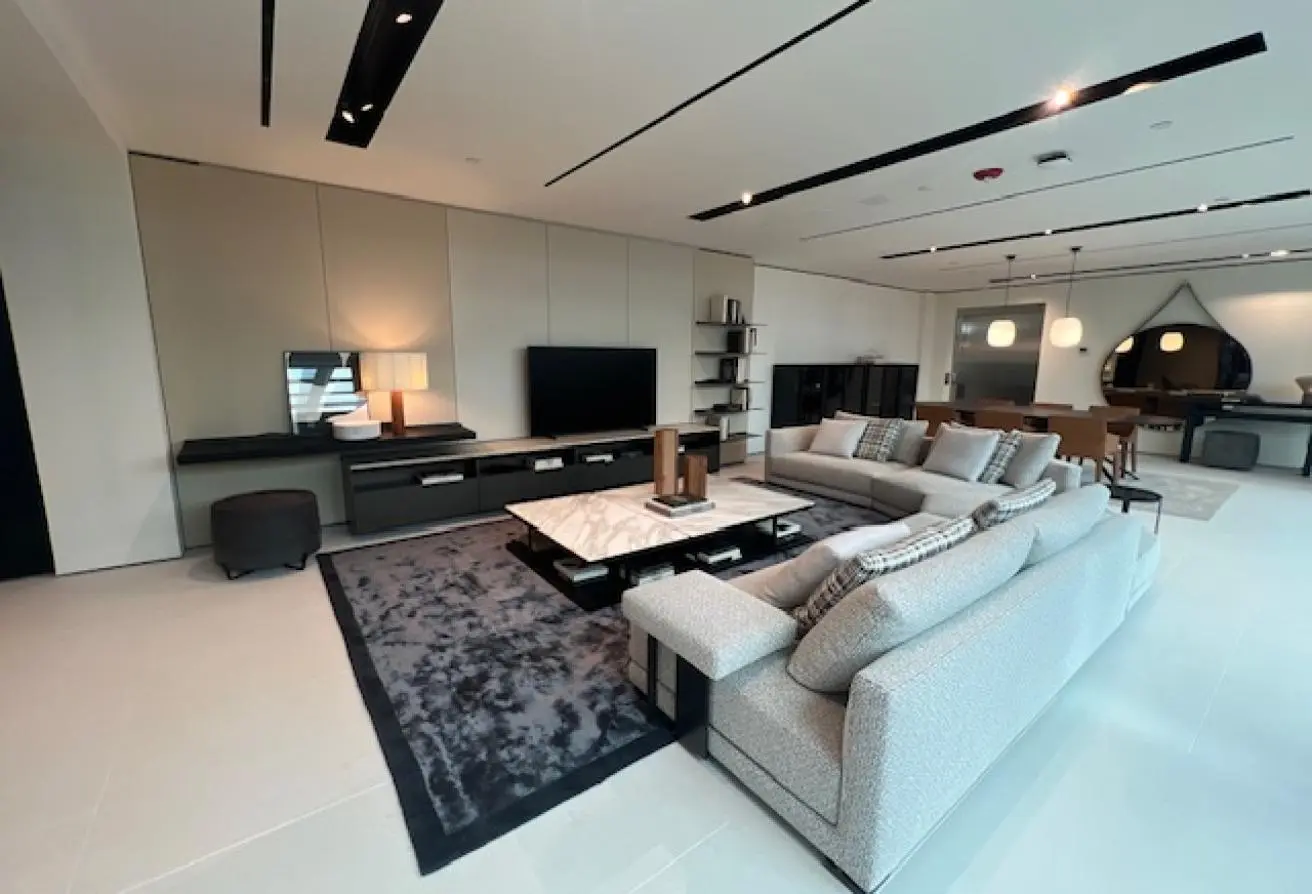 83672403 - Property Main Image