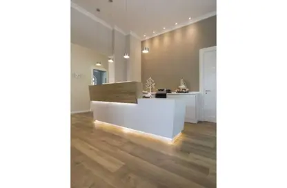 Shop - Studio - 2 Bathrooms for rent in One Ninety Mall - South Teseen St. - The 5th Settlement - New Cairo City - Cairo