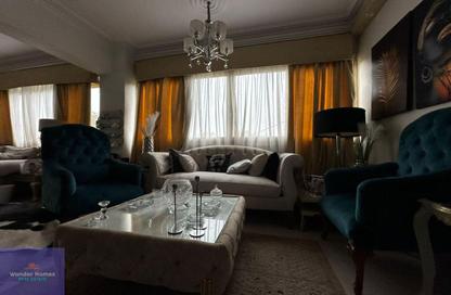 Apartment - 3 Bedrooms - 2 Bathrooms for sale in Street 7 - Maadi - Hay El Maadi - Cairo