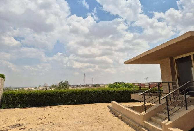 8569600 - Property Image 2