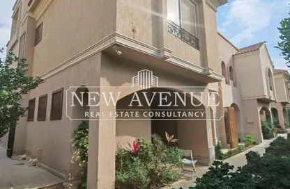 منزل مزدوج - 5 غرف نوم - 4 حمامات للبيع في زيزينيا فلاورز - الحي الخامس - مدينة الشروق - القاهرة