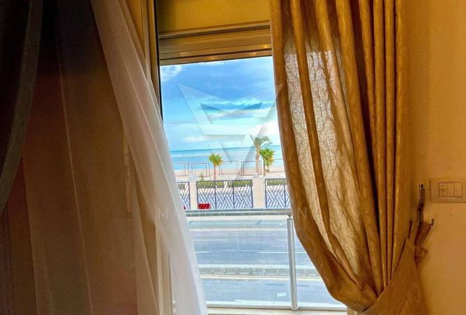 61693837 - صورة العقار 3