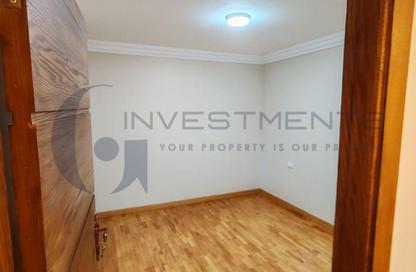 Apartment - 2 Bedrooms - 1 Bathroom for sale in Smouha Square - Smouha - Hay Sharq - Alexandria Apartment - 2 Bedrooms - 1 Bathroom for sale in Smouha Square - Smouha - Hay Sharq - Alexandria