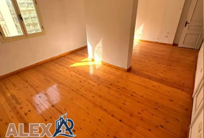 114890081 - Property Image 3